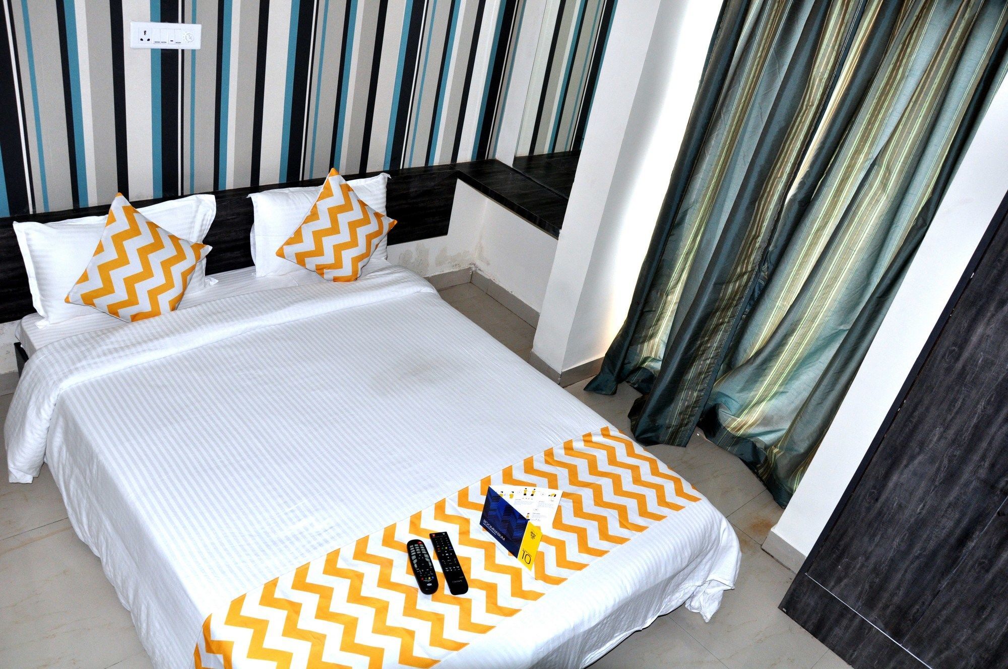 Fabhotel Magnus Calypso Viman Nagar Poona Buitenkant foto